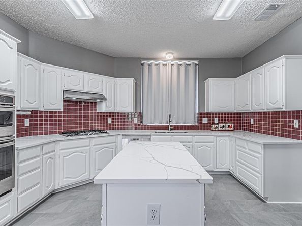 1018  Sumner Drive , Mesquite Texas 75149