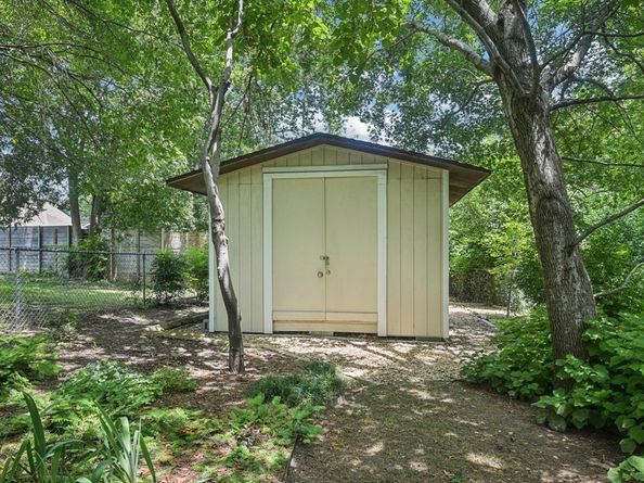 10369  Country Club Drive , Dallas Texas 75218