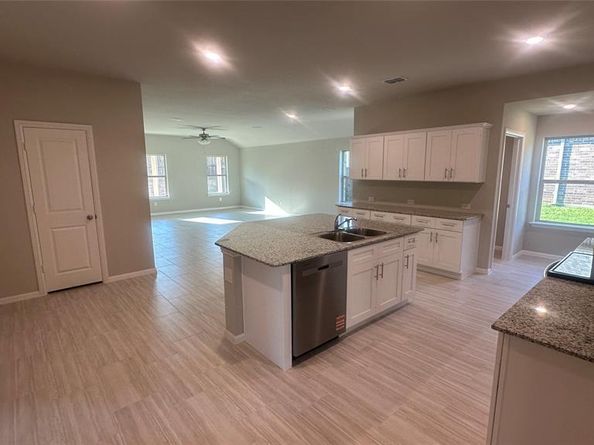 356  LUBBOCK Drive , Azle Texas 76020