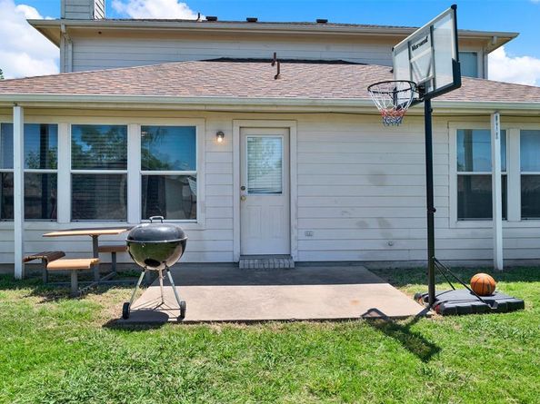 5722  Firethorn Drive , Dallas Texas 75249