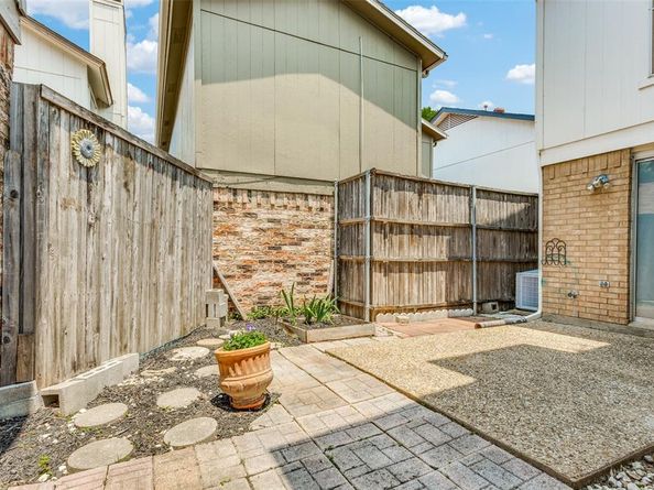 2909  Canis Circle , Garland Texas 75044