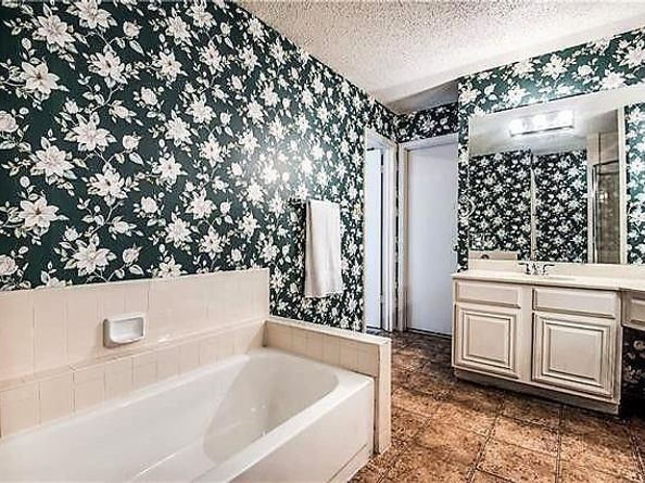 2320  Northlake Court , Irving Texas 75038