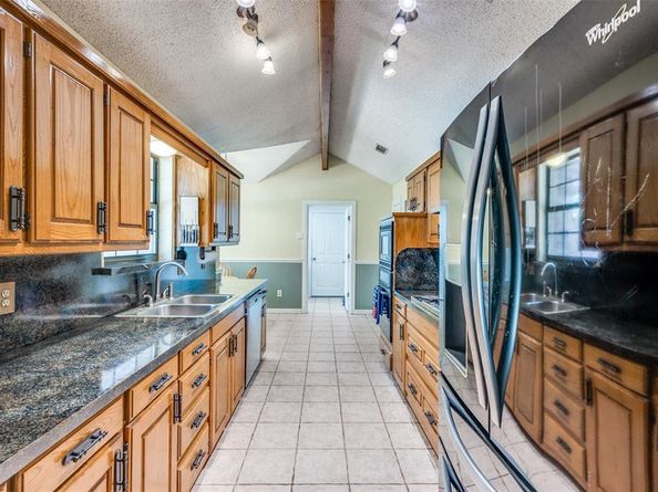 234  Raintree Drive , Highland Village Texas 75077