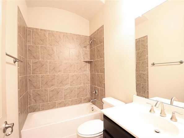 2467  Embleton Drive , Lewisville Texas 75067