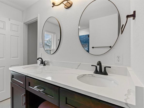 9013  Topperwind Court , Fort Worth Texas 76134