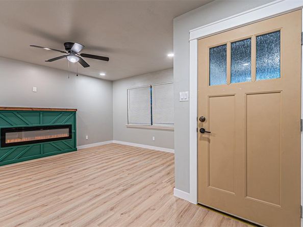 608  Laurel Street , Lancaster Texas 75134