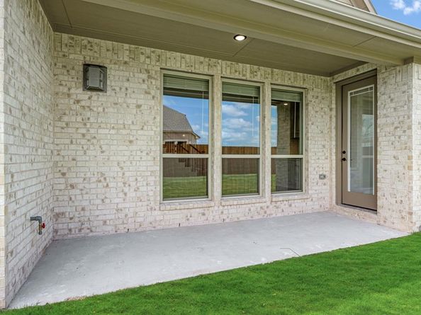 809  Turnbull Avenue , Fort Worth Texas 76247