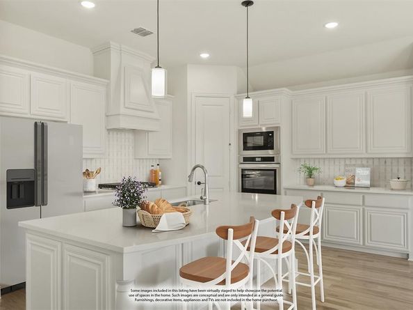 809  Turnbull Avenue , Fort Worth Texas 76247
