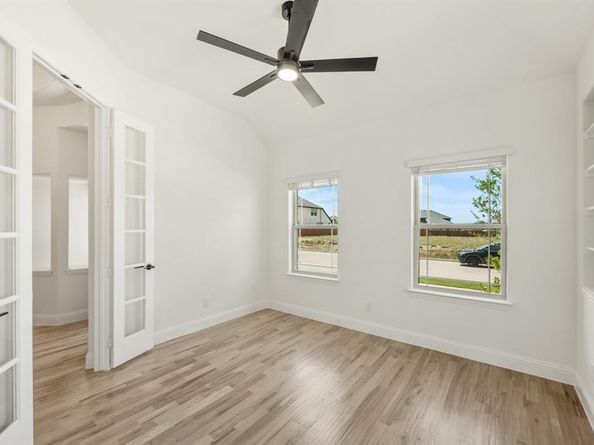 809  Turnbull Avenue , Fort Worth Texas 76247