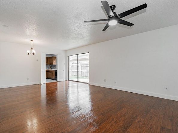 10906  Listi Drive , Dallas Texas 75238
