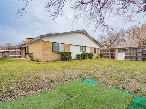 10906  Listi Drive , Dallas Texas 75238