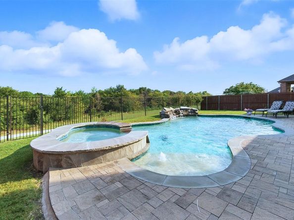 1005  Frisco Hills Boulevard , Little Elm Texas 75068