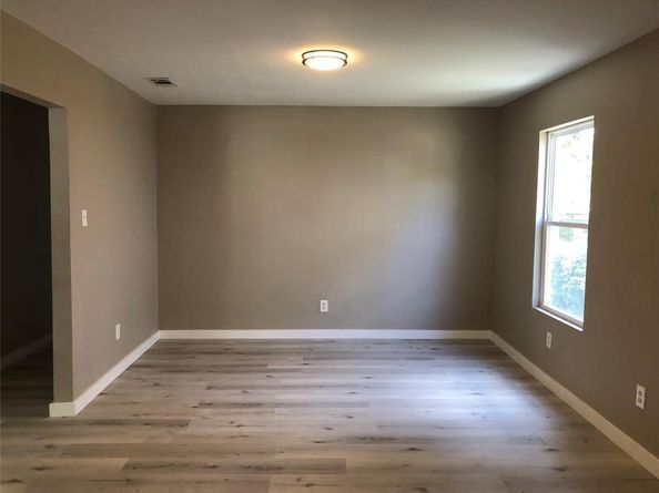 504 E Mason Street , Fort Worth Texas 76110