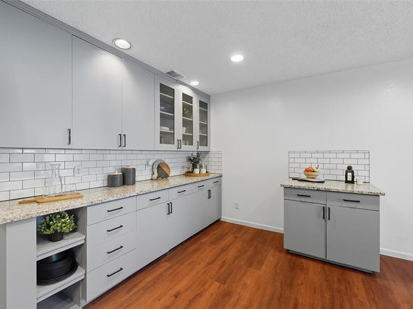 1310 W Cedar Street , Arlington Texas 76012