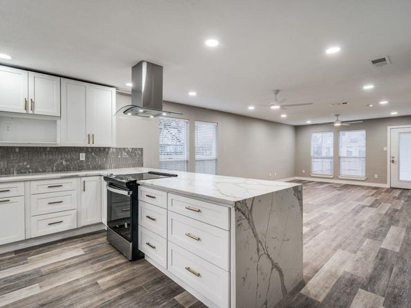 2617  birmingham Avenue , Dallas Texas 75215