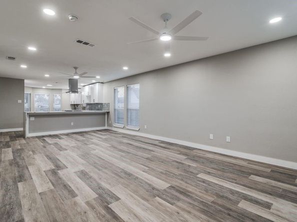 2617  birmingham Avenue , Dallas Texas 75215