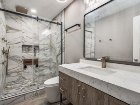 2617  birmingham Avenue , Dallas Texas 75215