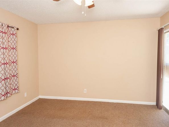 146 S Crestwood Boulevard , DeSoto Texas 75115