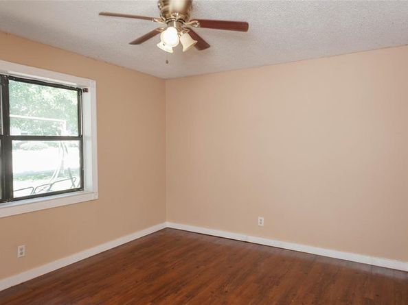 146 S Crestwood Boulevard , DeSoto Texas 75115