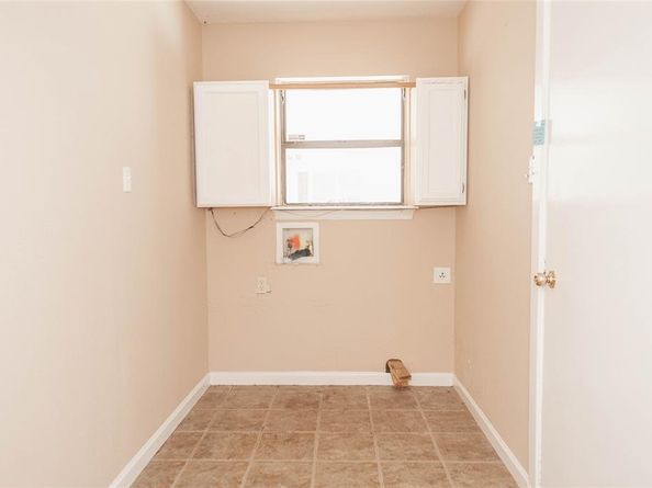 146 S Crestwood Boulevard , DeSoto Texas 75115