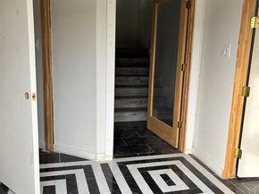 1401  Seegar Street , Dallas Texas 75215