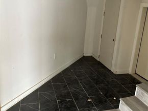 1401  Seegar Street , Dallas Texas 75215