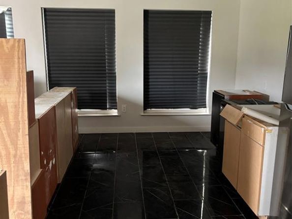 1401  Seegar Street , Dallas Texas 75215