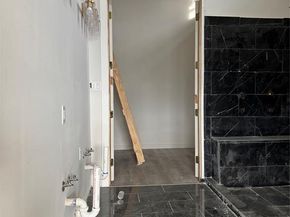 1401  Seegar Street , Dallas Texas 75215