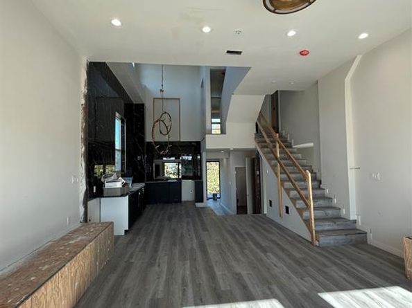 1401  Seegar Street , Dallas Texas 75215