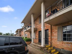3609  Parkridge Drive  204, Dallas Texas 75234