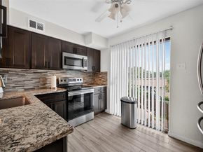 3609  Parkridge Drive  204, Dallas Texas 75234