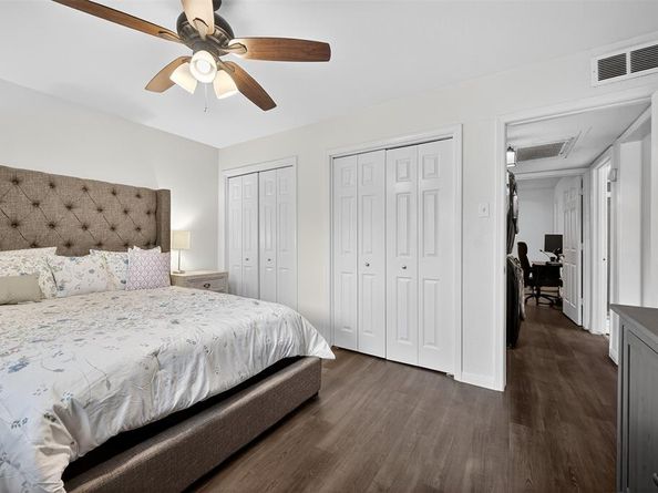 3609  Parkridge Drive  204, Dallas Texas 75234