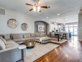 907  City Side Lane , Dallas Texas 75201