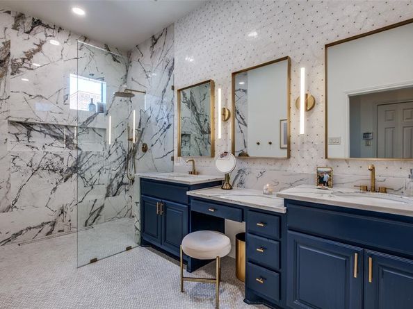 907  City Side Lane , Dallas Texas 75201