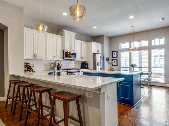 907  City Side Lane , Dallas Texas 75201