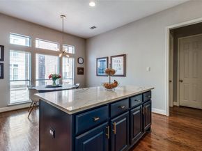 907  City Side Lane , Dallas Texas 75201