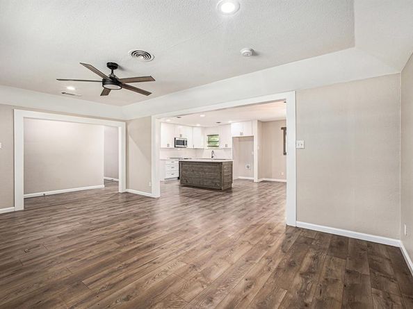 4241  Whitfield Avenue , Fort Worth Texas 76109