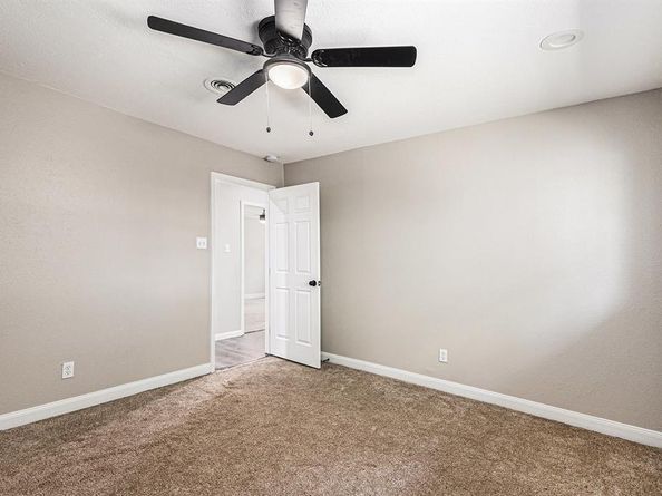 4241  Whitfield Avenue , Fort Worth Texas 76109