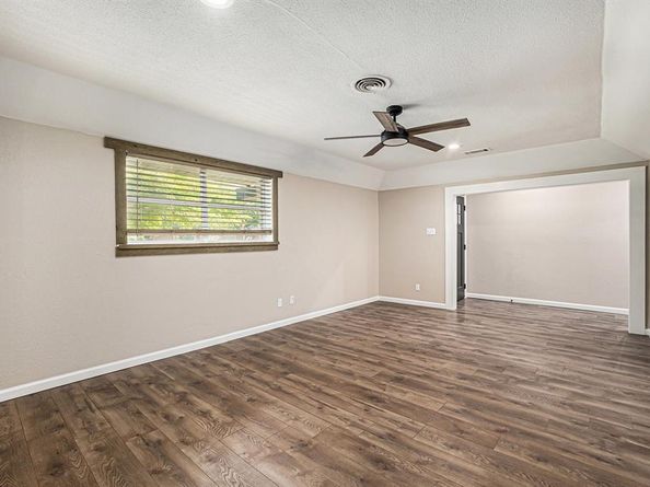 4241  Whitfield Avenue , Fort Worth Texas 76109