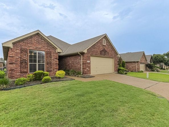 131  Crestridge Drive , Cedar Hill Texas 75104