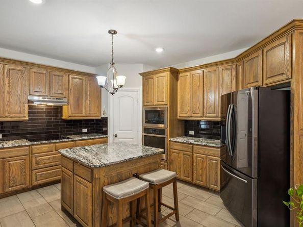 1124  Wishing Well Court , Cedar Hill Texas 75104