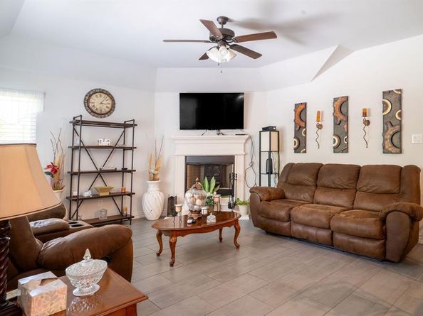 1124  Wishing Well Court , Cedar Hill Texas 75104