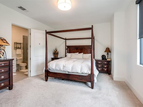 5270  Town and Country   326, Frisco Texas 75034