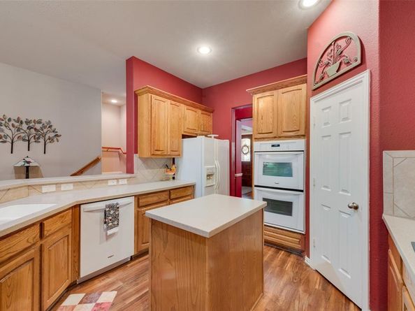 1522  Farm Dale  , Allen Texas 75002