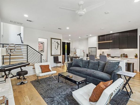 2916  Hawthorne Avenue  101, Dallas Texas 75219
