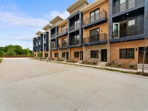 115  Merritt Street  302, Fort Worth Texas 76114