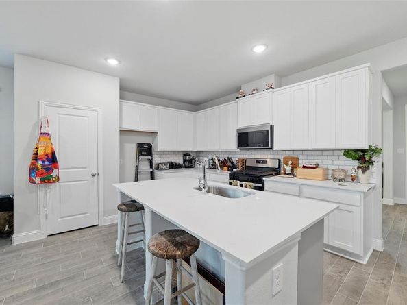 1557  Addison Drive , Lancaster Texas 75134