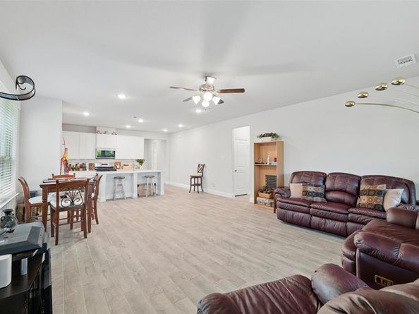 1557  Addison Drive , Lancaster Texas 75134