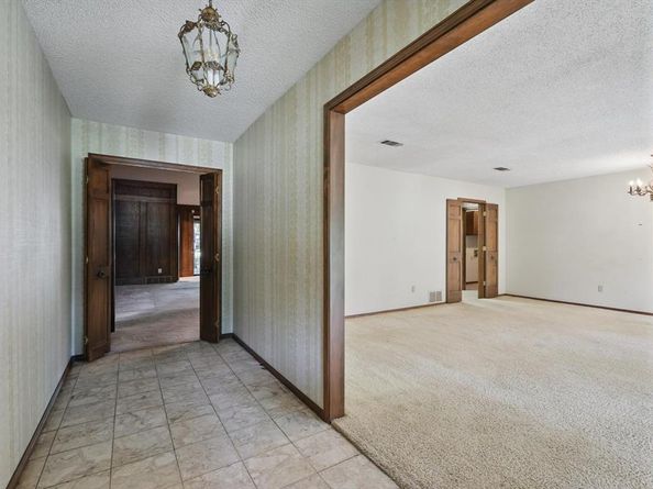 5112  River Ridge Road , Arlington Texas 76017