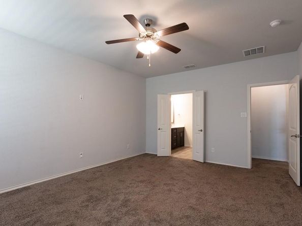 1127  Donnington Trail , Saginaw Texas 76131